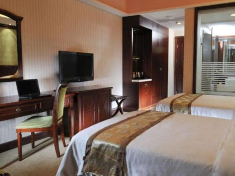 Vienna Hotel - Shenzhen Higher Education Mega Center Bagian luar foto