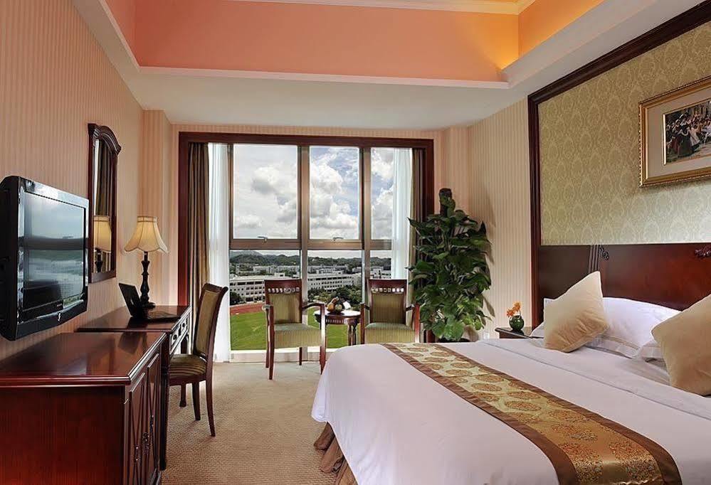 Vienna Hotel - Shenzhen Higher Education Mega Center Bagian luar foto